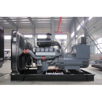 400kw威曼柴油發(fā)電機(jī)組-威曼8缸柴油機(jī)D15A1柴油發(fā)電機(jī)組,缸徑/行程：128/142mm,柴油發(fā)電機(jī)組水冷發(fā)動(dòng)機(jī)功率415KW,柴油發(fā)電機(jī)組配套馬拉松斯坦福發(fā)電機(jī)。廠價(jià)直銷(xiāo)歡迎選購(gòu)：13773399855。