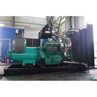 600kw乾能柴油發(fā)電機組-乾能12缸柴油機12V135BZLD-3柴油發(fā)電機組,缸徑/行程：135/155mm,柴油發(fā)電機組水冷發(fā)動機功率610KW,柴油發(fā)電機組配套馬拉松斯坦福發(fā)電機。廠價直銷歡迎選購：13773399855。