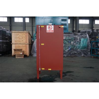 廠價(jià)直銷200L柴油發(fā)電機(jī)組專用油箱,發(fā)電機(jī)組油箱具有透明油標(biāo)、進(jìn)油口有閥關(guān)門控制、200升油箱回油在油泵油箱上部，柴油排污口在油箱的低部。