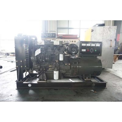 50kw華豐柴油發(fā)電機(jī)組-華豐4缸柴油機(jī)PHF4056ZD1柴油發(fā)電機(jī)組,缸徑/行程：105/125mm,柴油發(fā)電機(jī)組水冷發(fā)動(dòng)機(jī)功率56KW,柴油發(fā)電機(jī)組配套馬拉松斯坦福發(fā)電機(jī)。廠價(jià)直銷歡迎選購(gòu)：13773399855。