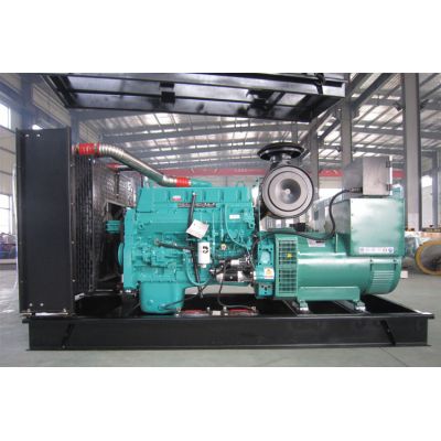 200kw重慶康明斯柴油發(fā)電機(jī)組-重慶康明斯6缸柴油機(jī)MTA11-G2A柴油發(fā)電機(jī)組,缸徑/行程：125/147mm,柴油發(fā)電機(jī)組水冷發(fā)動(dòng)機(jī)功率257KW,柴油發(fā)電機(jī)組配套馬拉松斯坦福發(fā)電機(jī)。廠價(jià)直銷歡迎選購(gòu)：13773399855。