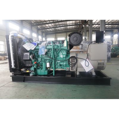 300kw沃爾沃柴油發(fā)電機(jī)組-沃爾沃6缸柴油機(jī)TAD1343GE柴油發(fā)電機(jī)組,缸徑/行程：131/150mm,柴油發(fā)電機(jī)組水冷發(fā)動(dòng)機(jī)功率330KW,柴油發(fā)電機(jī)組配套馬拉松斯坦福發(fā)電機(jī)。廠價(jià)直銷歡迎選購：13773399855。