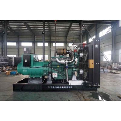 1500kw南通股份柴油發(fā)電機(jī)組-南通股份12缸柴油機(jī)NCG12V2304柴油發(fā)電機(jī)組,缸徑/行程：165/190mm,柴油發(fā)電機(jī)組水冷發(fā)動(dòng)機(jī)功率1694KW,柴油發(fā)電機(jī)組配套馬拉松斯坦福發(fā)電機(jī)。廠價(jià)直銷(xiāo)歡迎選購(gòu)：13773399855。