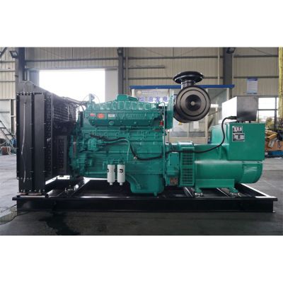 300kw重慶康明斯柴油發(fā)電機(jī)組-重慶康明斯6缸柴油機(jī)NTA855-G2A柴油發(fā)電機(jī)組,缸徑/行程：140/152mm,柴油發(fā)電機(jī)組水冷發(fā)動(dòng)機(jī)功率343KW,柴油發(fā)電機(jī)組配套馬拉松斯坦福發(fā)電機(jī)。廠價(jià)直銷(xiāo)歡迎選購(gòu)：13773399855。