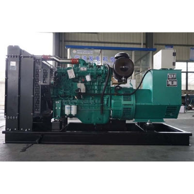 150KW玉柴柴油發(fā)電機(jī)組-玉柴6缸柴油機(jī)YCD6Q33H6-260,柴油發(fā)電機(jī)組缸徑/行程：108/135mm,柴油發(fā)電機(jī)組水冷發(fā)動(dòng)機(jī)功率192KW,柴油發(fā)電機(jī)組配套馬拉松斯坦福發(fā)電機(jī)。廠價(jià)直銷歡迎選購(gòu)：13773399855。