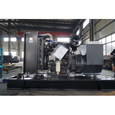 75kw上柴動(dòng)力柴油發(fā)電機(jī)組-上柴股份4缸柴油機(jī)4HTAA4.3-G34柴油發(fā)電機(jī)組,缸徑/行程：105/124mm,柴油發(fā)電機(jī)組水冷發(fā)動(dòng)機(jī)功率105KW,柴油發(fā)電機(jī)組配套馬拉松斯坦福發(fā)電機(jī)。廠價(jià)直銷歡迎選購(gòu)：13773399855。