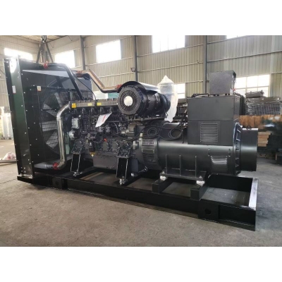 900kw上柴股份柴油發(fā)電機(jī)組-上柴動(dòng)力6缸柴油機(jī)6KTAA25-G320柴油發(fā)電機(jī)組,缸徑/行程：170/185mm,柴油發(fā)電機(jī)組水冷發(fā)動(dòng)機(jī)功率902KW,柴油發(fā)電機(jī)組配套馬拉松斯坦福發(fā)電機(jī)。廠(chǎng)價(jià)直銷(xiāo)歡迎選購(gòu)：13773399855。