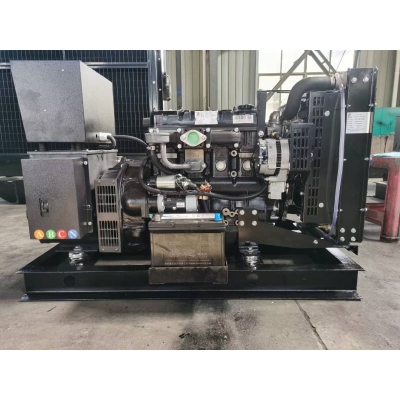 15kw上柴股份柴油發(fā)電機(jī)組-上柴動(dòng)力4缸柴油機(jī)4Z2.3-G11柴油發(fā)電機(jī)組,缸徑/行程：85/100mm,柴油發(fā)電機(jī)組水冷發(fā)動(dòng)機(jī)功率18KW,柴油發(fā)電機(jī)組配套馬拉松斯坦福發(fā)電機(jī)。廠(chǎng)價(jià)直銷(xiāo)歡迎選購(gòu)：13773399855。